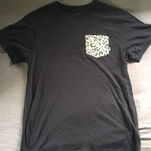 Vans teeshirt with cheetah print pocket